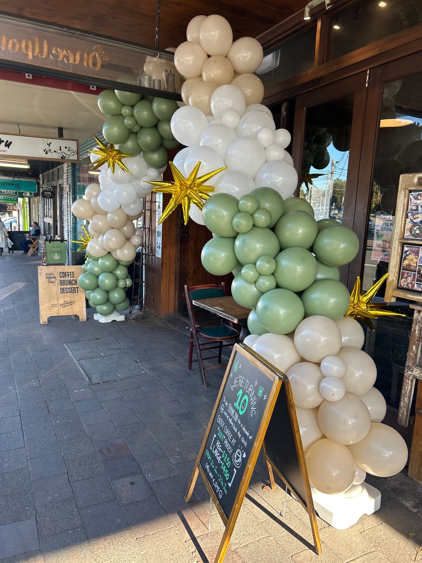 4yoo Custom Balloon Arch & Store Display Decoration